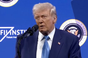 Trump chce levnější naftu, Ukrajina zase potřebuje přežít zimu