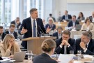 Politika ega. Dunning-Krugerův efekt ničí veřejnou debatu